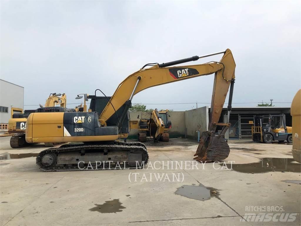 CAT 320D2 Pásová rýpadla