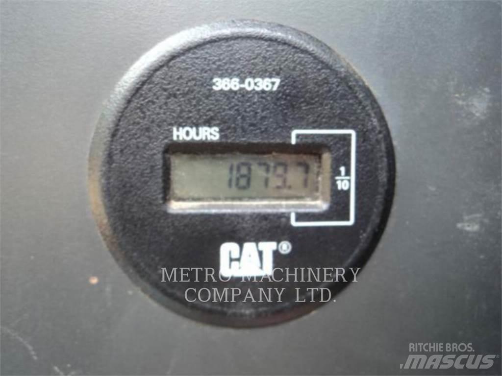 CAT 320DGC Pásová rýpadla