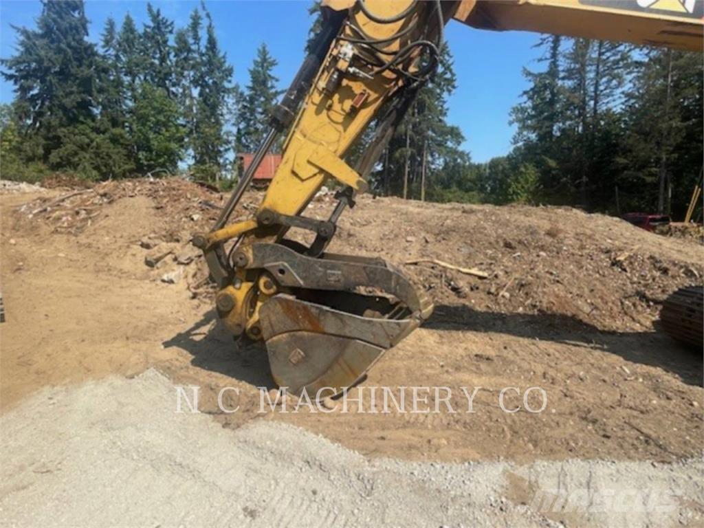 CAT 320E Pásová rýpadla