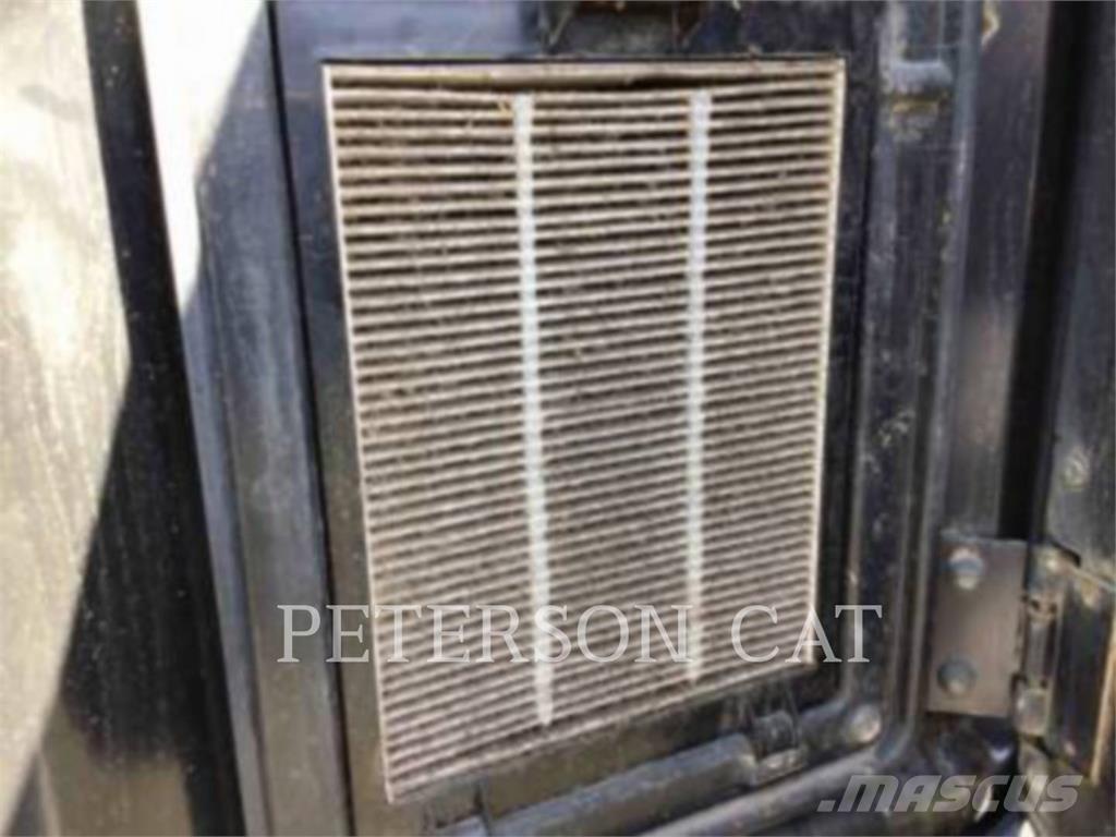 CAT 320F Pásová rýpadla