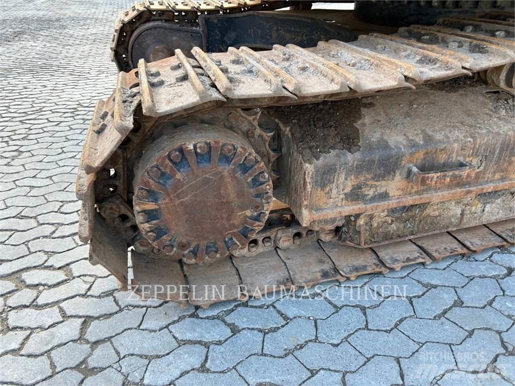 CAT 321DLCR Pásová rýpadla