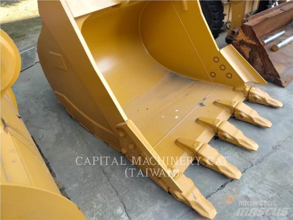 CAT 323 Lopaty