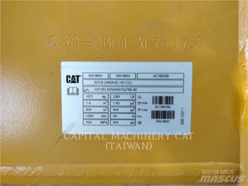 CAT 323 Lopaty