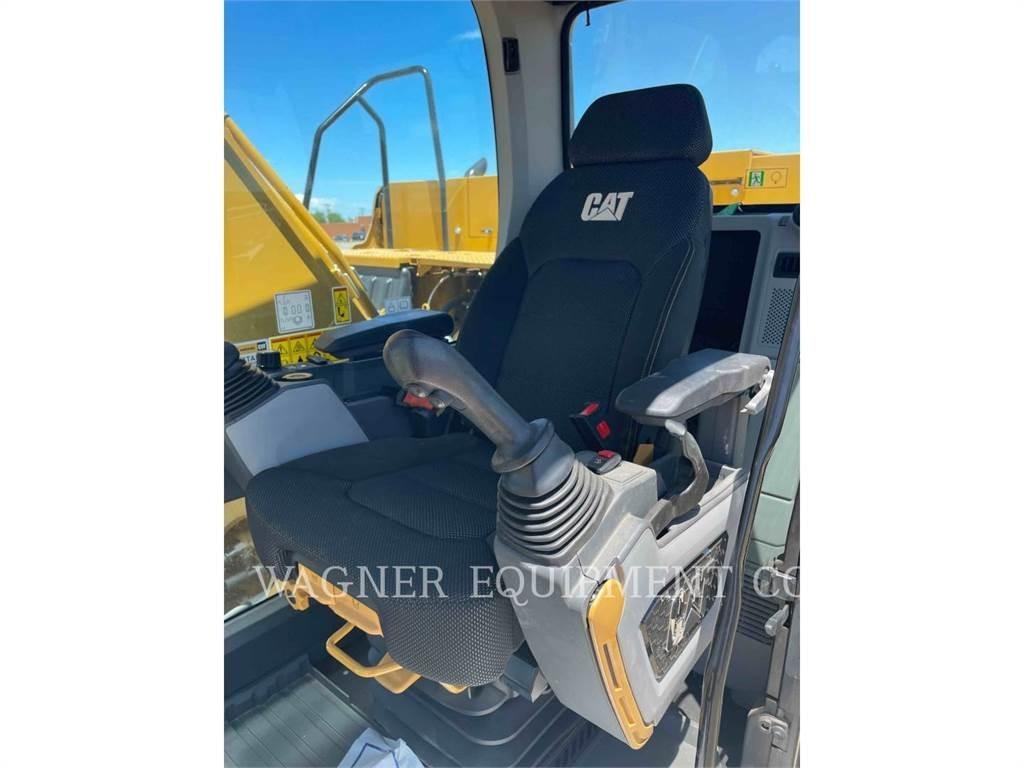 CAT 323 Pásová rýpadla