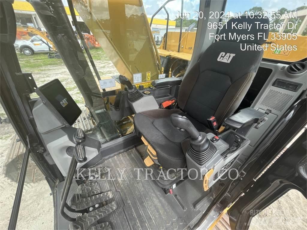 CAT 323 Pásová rýpadla