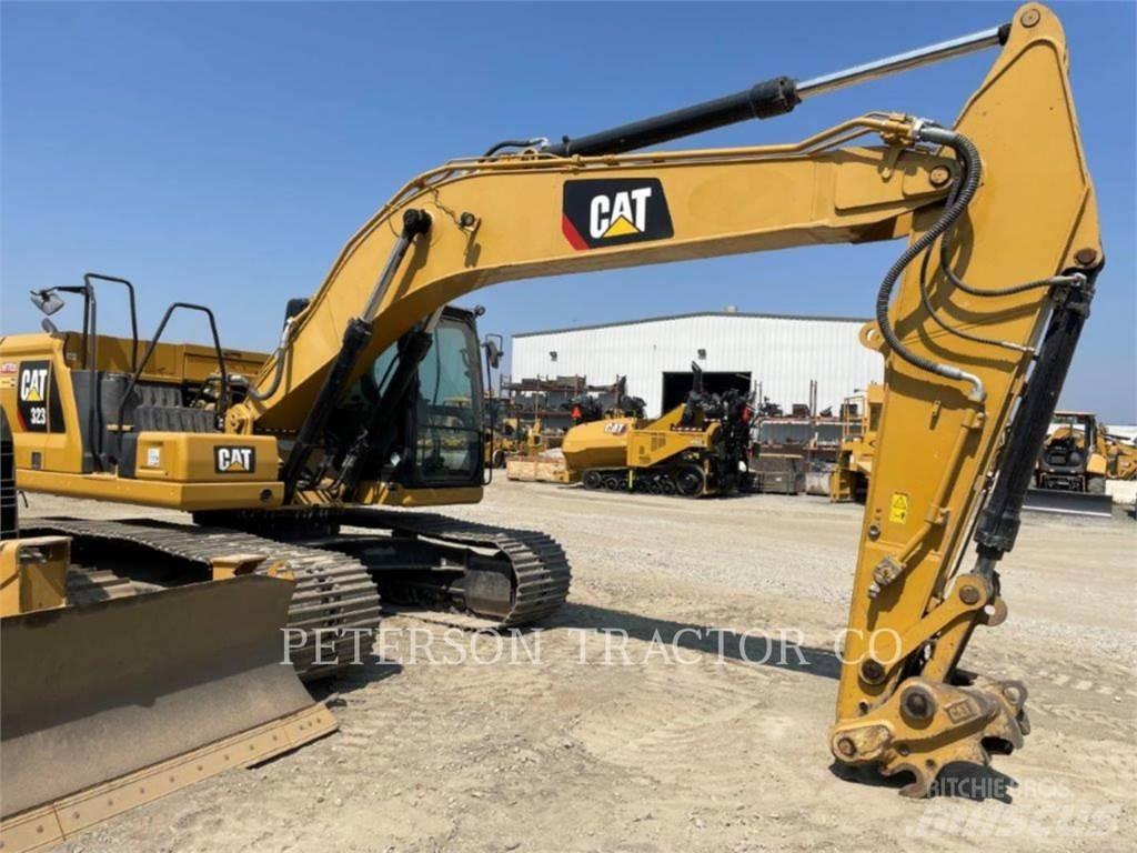 CAT 323 Pásová rýpadla