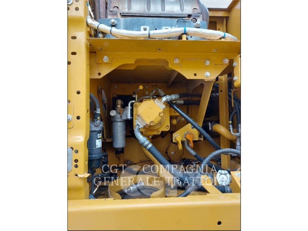 CAT 323 Pásová rýpadla