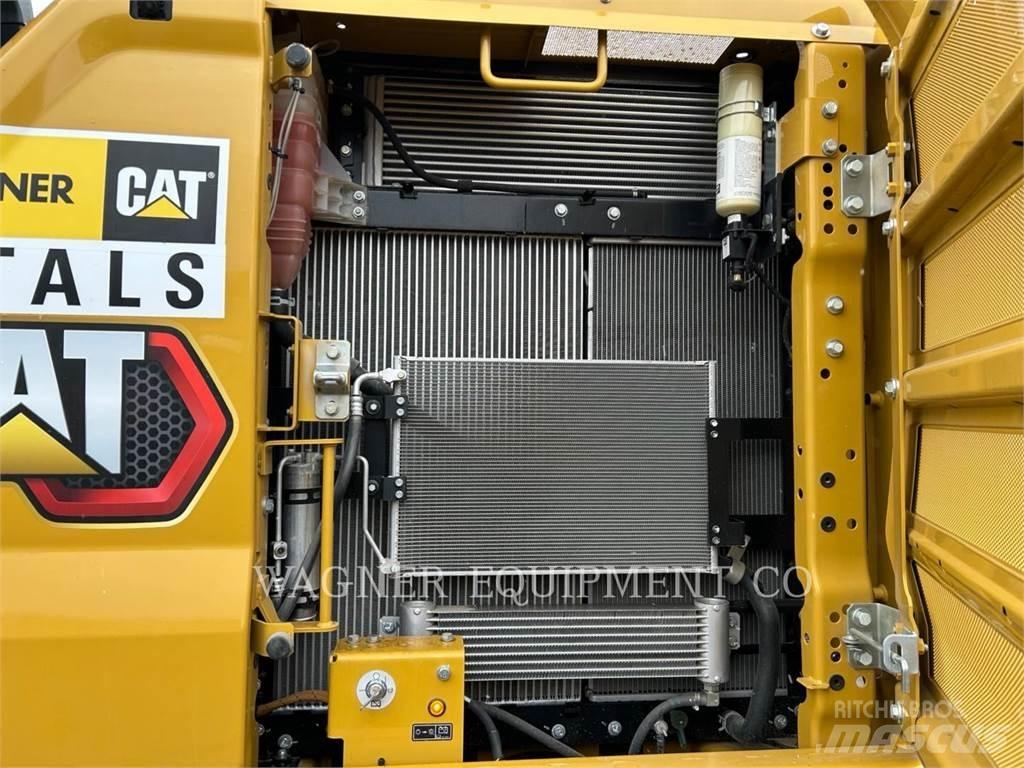 CAT 323 Pásová rýpadla