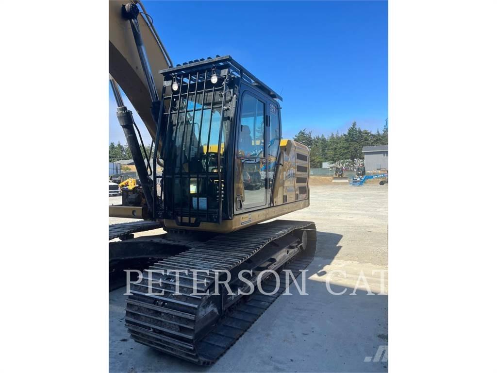 CAT 323 Pásová rýpadla