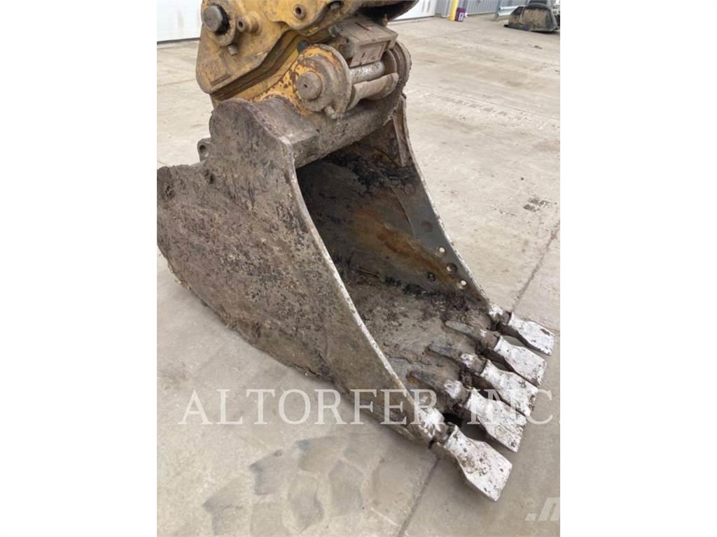 CAT 323-07 Pásová rýpadla