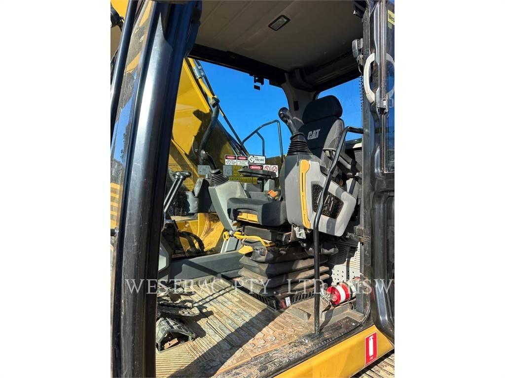 CAT 323-07 Pásová rýpadla