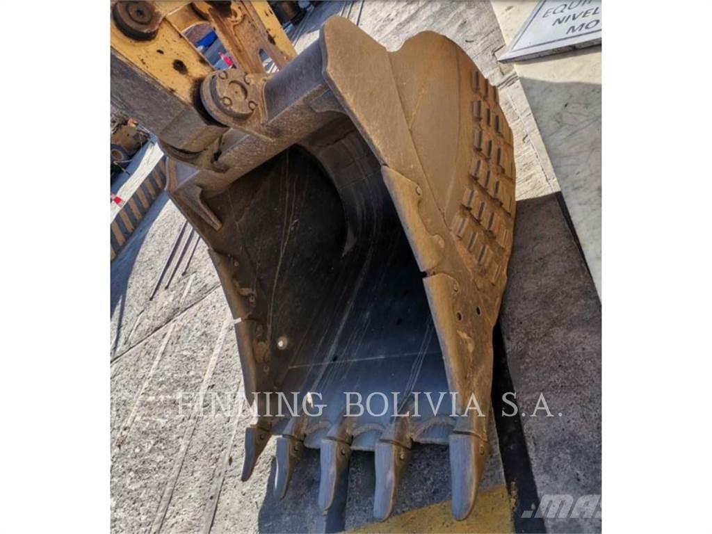 CAT 323-07 Pásová rýpadla