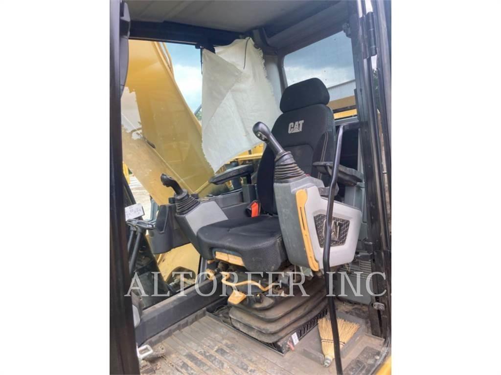 CAT 323-07 Pásová rýpadla