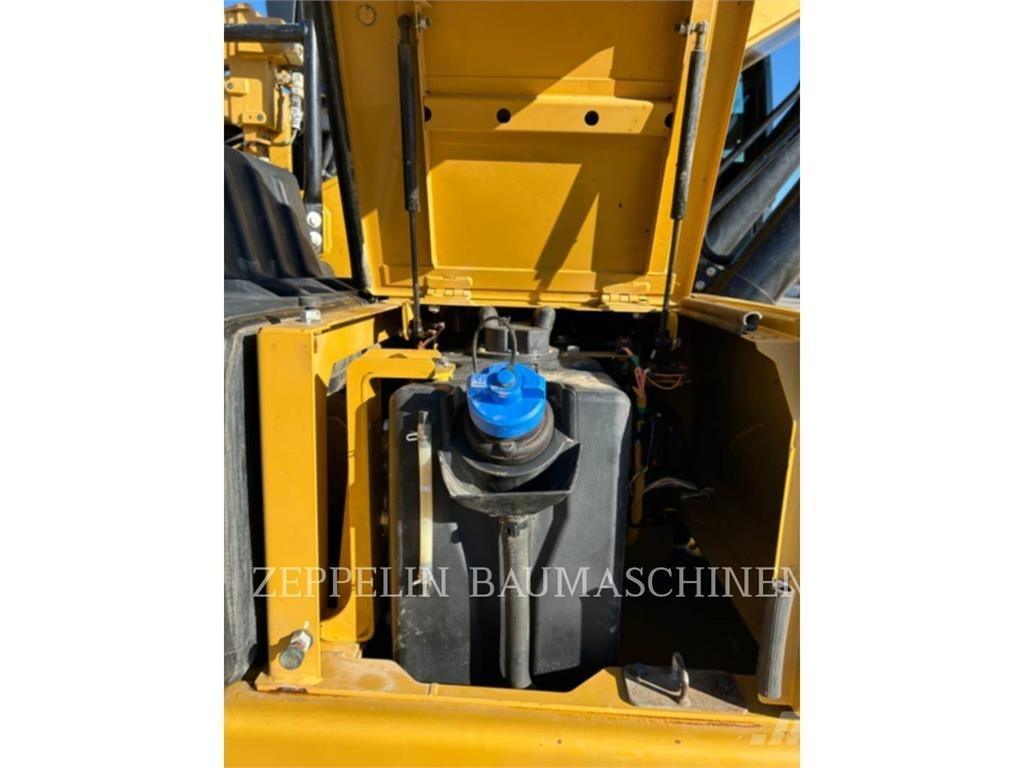CAT 323-07B Pásová rýpadla