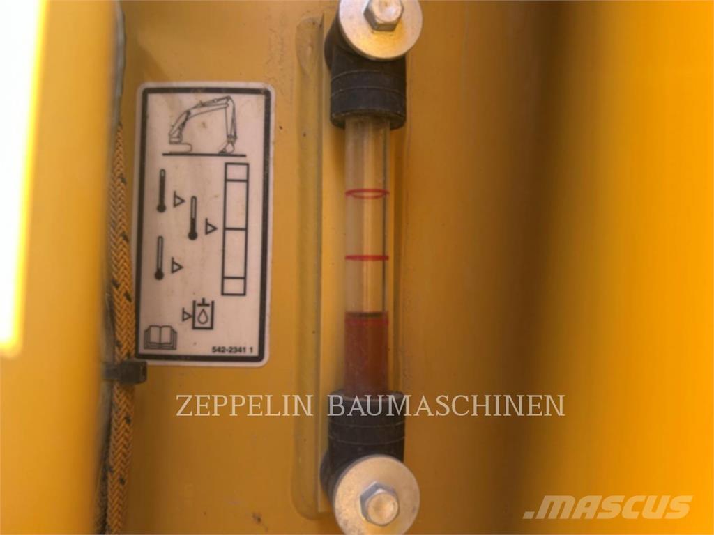 CAT 323-07B Pásová rýpadla