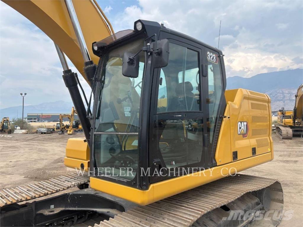 CAT 323 CF Pásová rýpadla