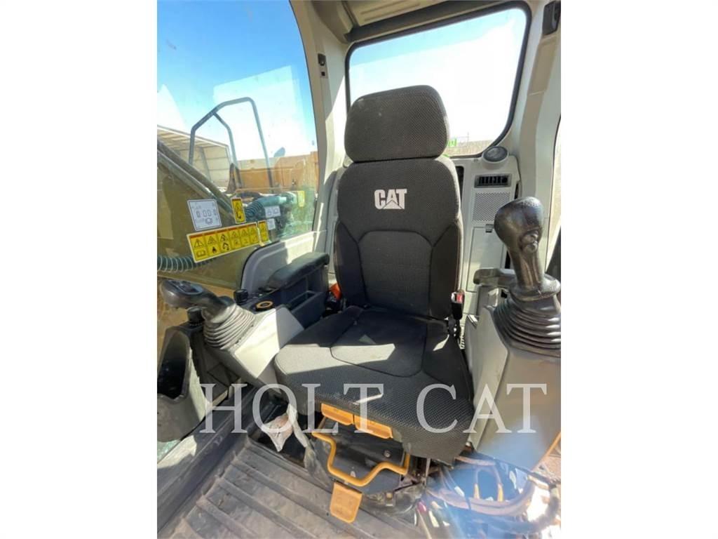 CAT 323 TC Pásová rýpadla