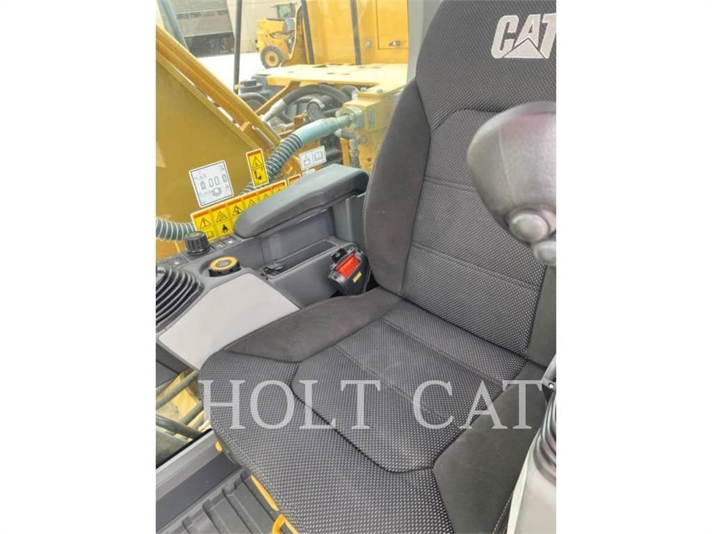 CAT 323 TC Pásová rýpadla
