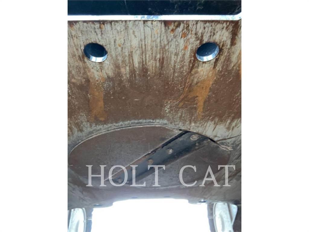 CAT 323 TC Pásová rýpadla