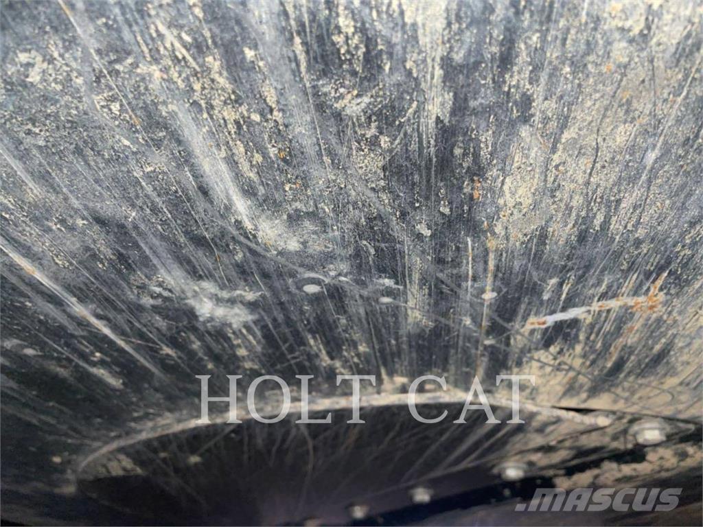 CAT 323 TC Pásová rýpadla