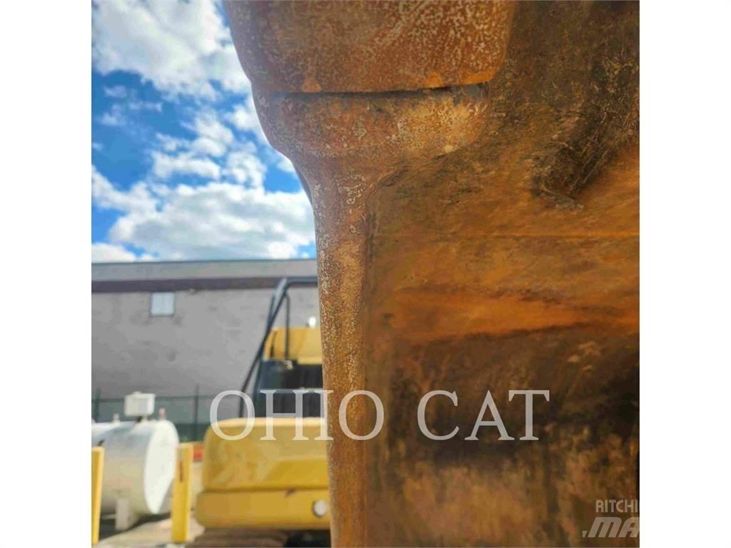 CAT 323 TCS Pásová rýpadla