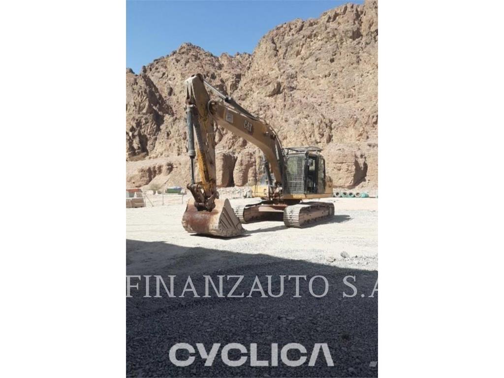 CAT 323DLN Pásová rýpadla