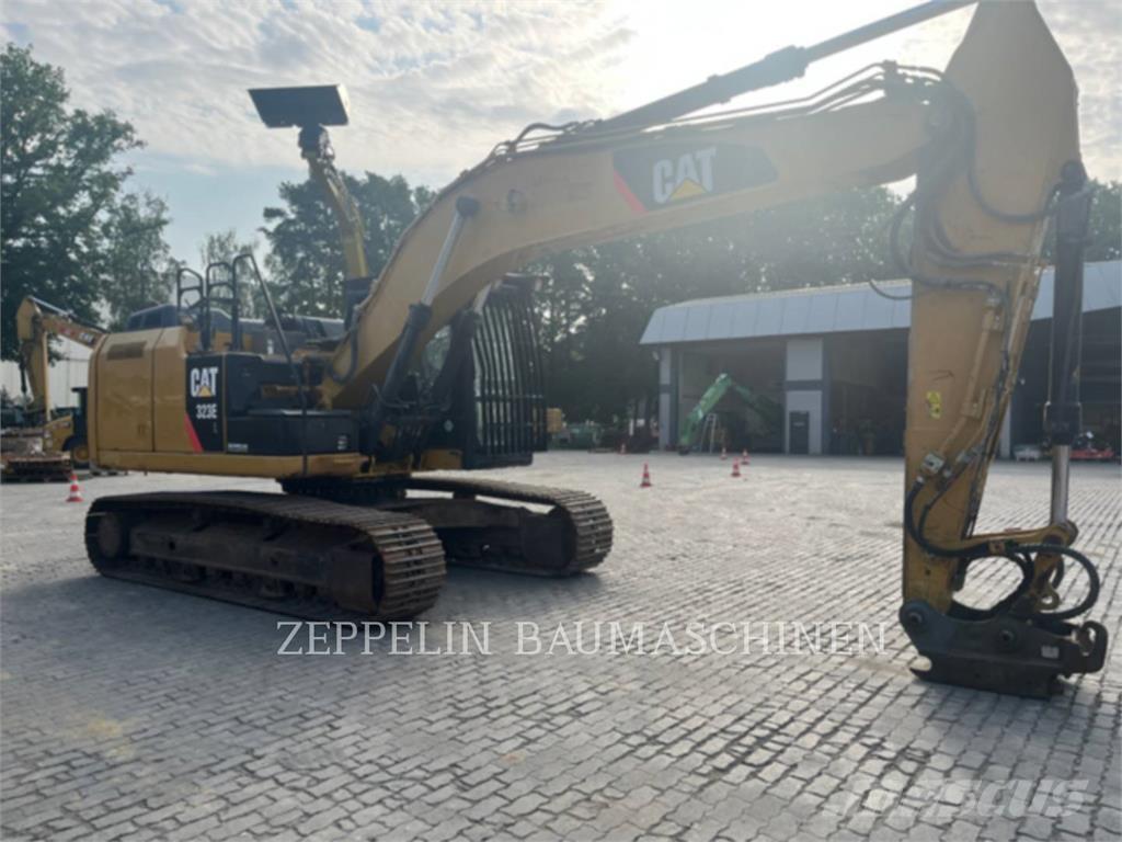 CAT 323EL Pásová rýpadla