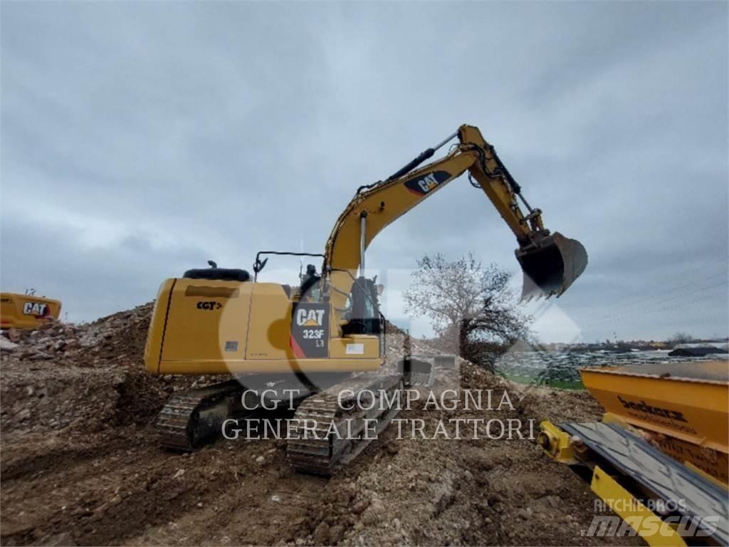 CAT 323F Pásová rýpadla