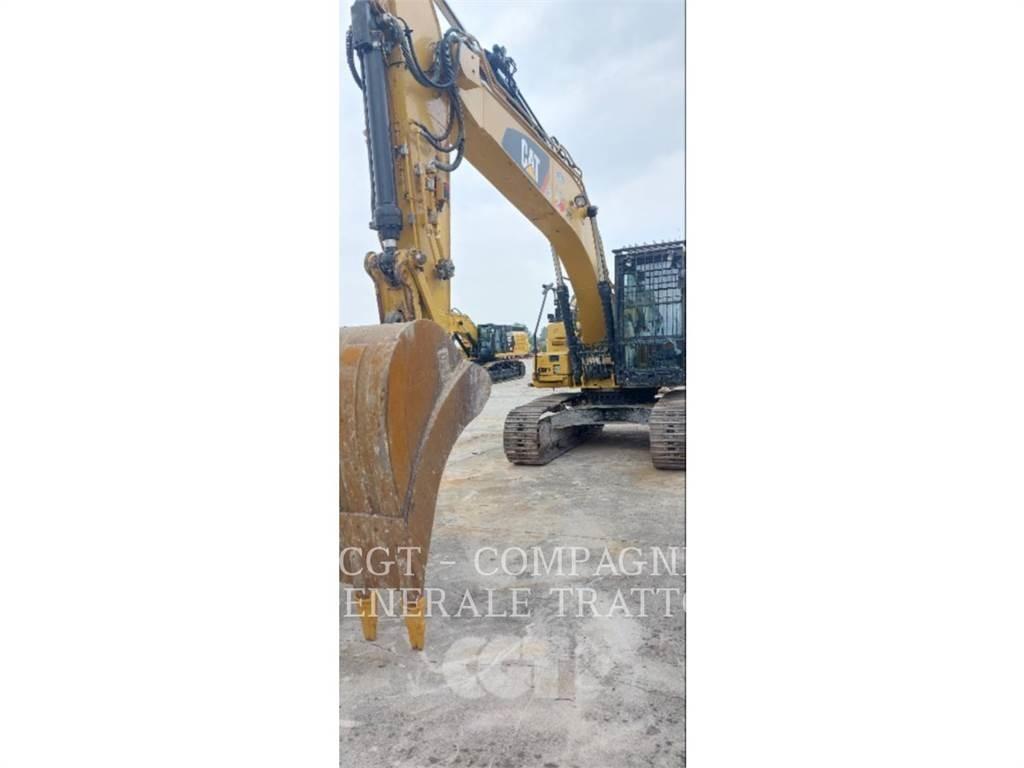 CAT 323F Pásová rýpadla