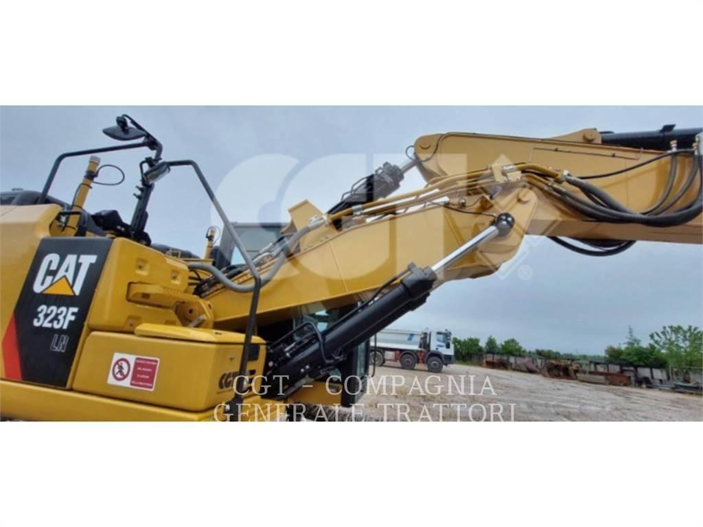CAT 323F Pásová rýpadla