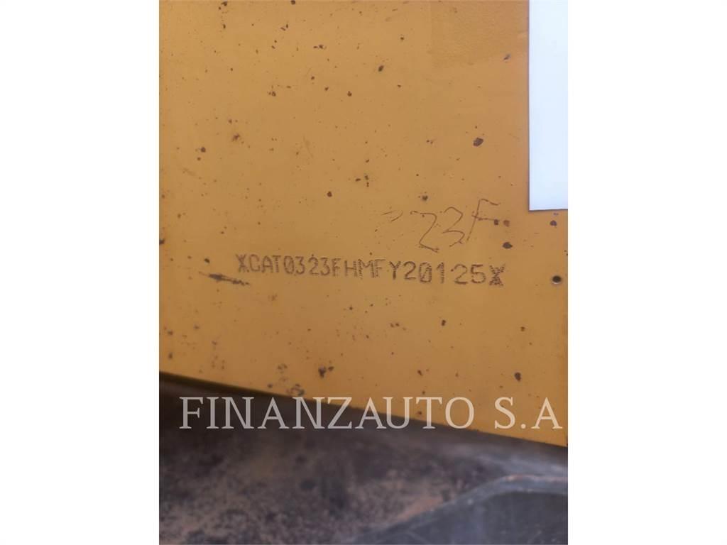 CAT 323F Pásová rýpadla