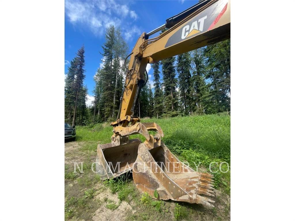 CAT 323F L Pásová rýpadla