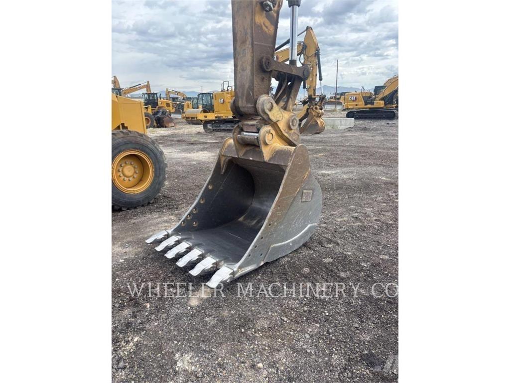 CAT 323F L CF Pásová rýpadla