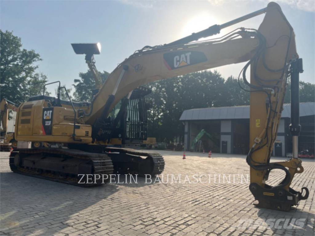 CAT 323FL Pásová rýpadla