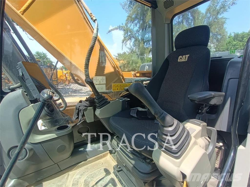 CAT 323GX Pásová rýpadla