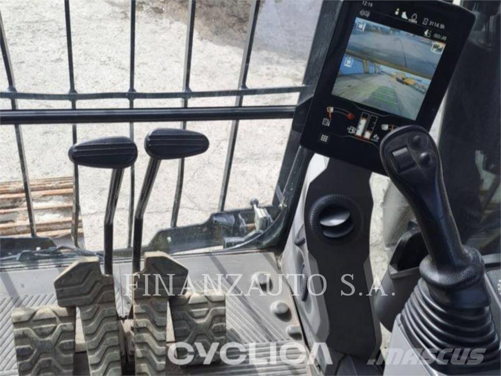 CAT 323L Pásová rýpadla