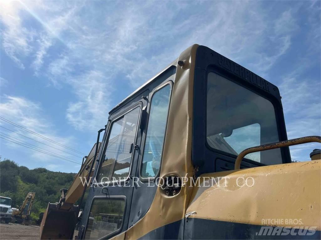 CAT 325 Pásová rýpadla