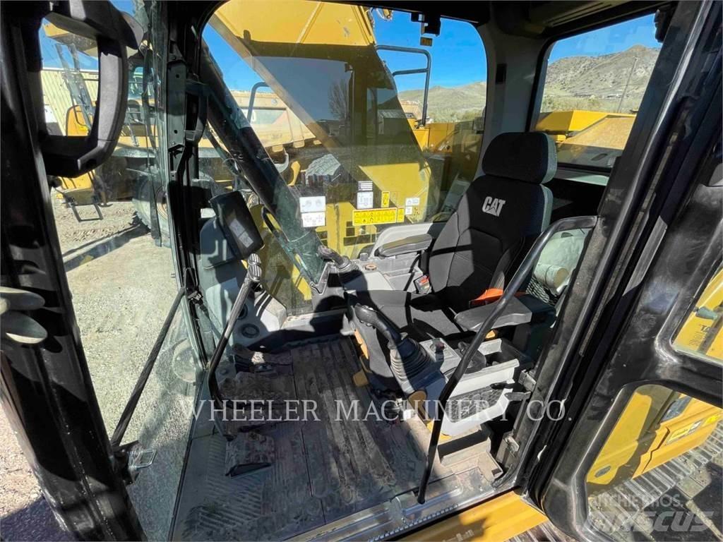 CAT 325 CF Pásová rýpadla