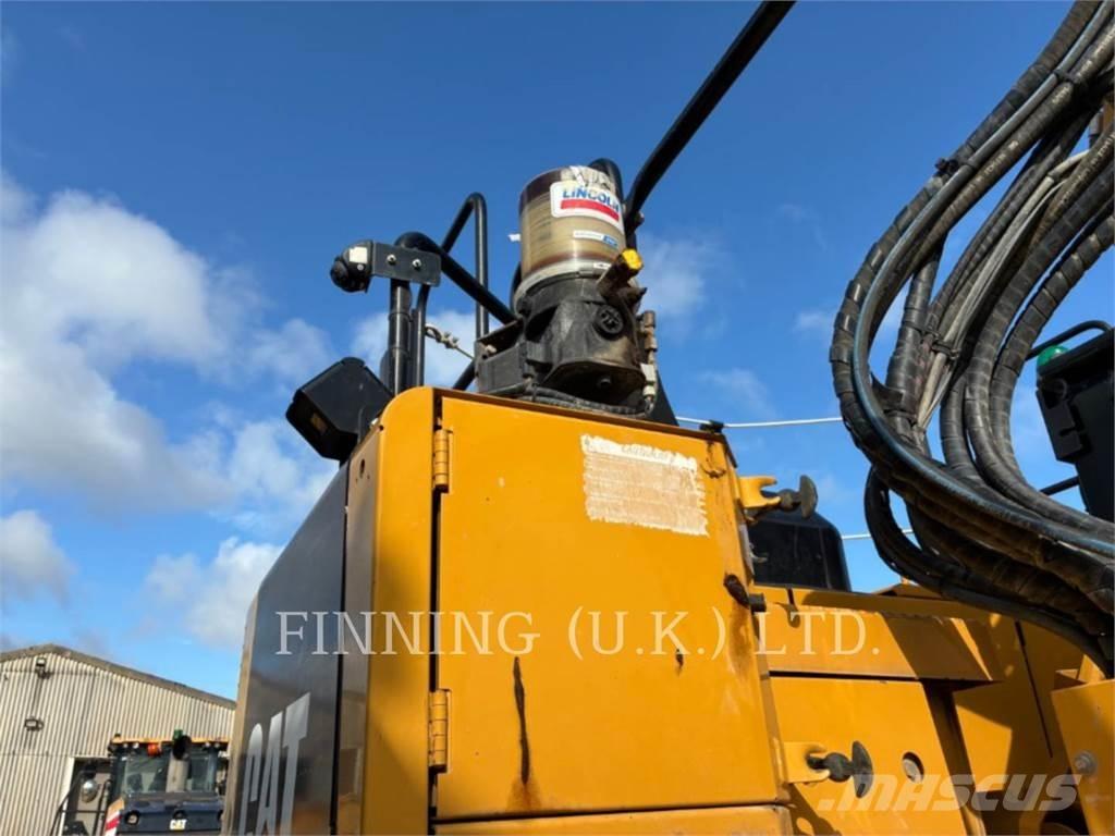CAT 325FL Pásová rýpadla