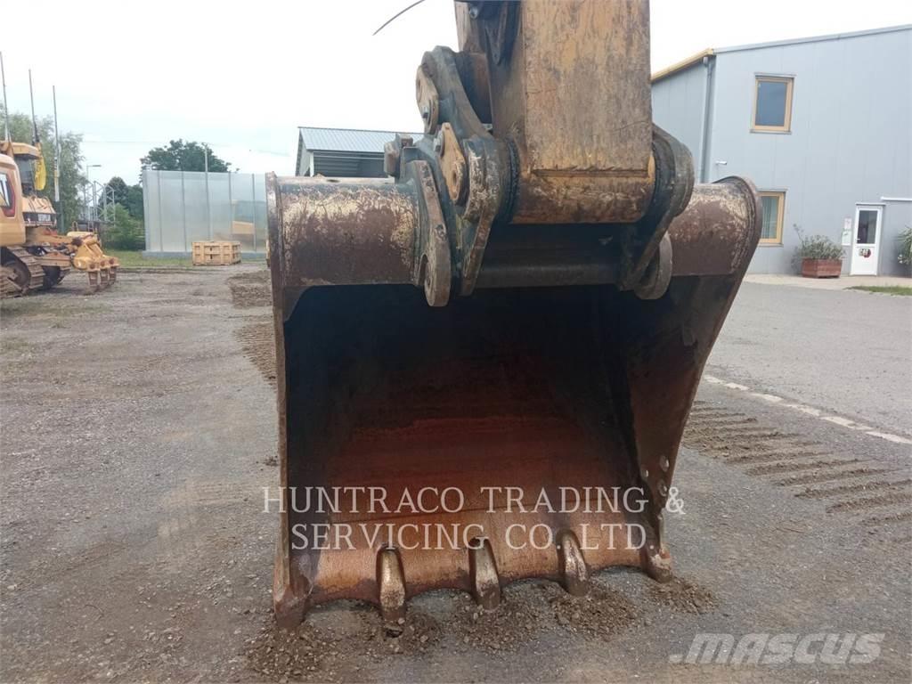 CAT 326-07 Pásová rýpadla