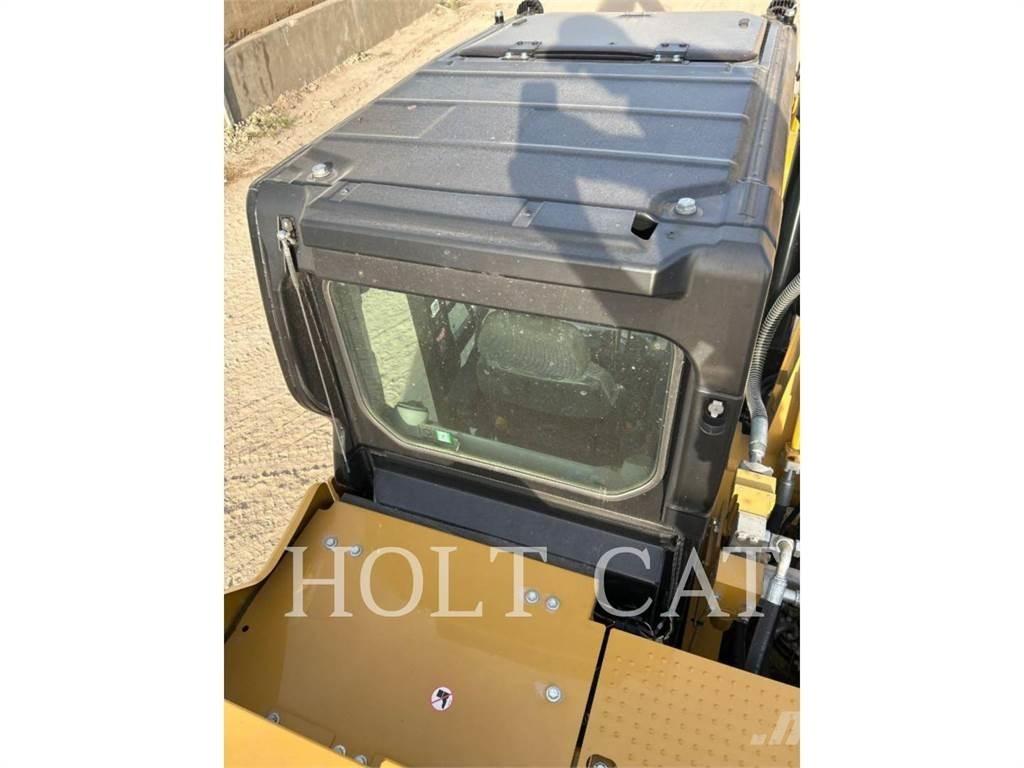 CAT 326 TC Pásová rýpadla