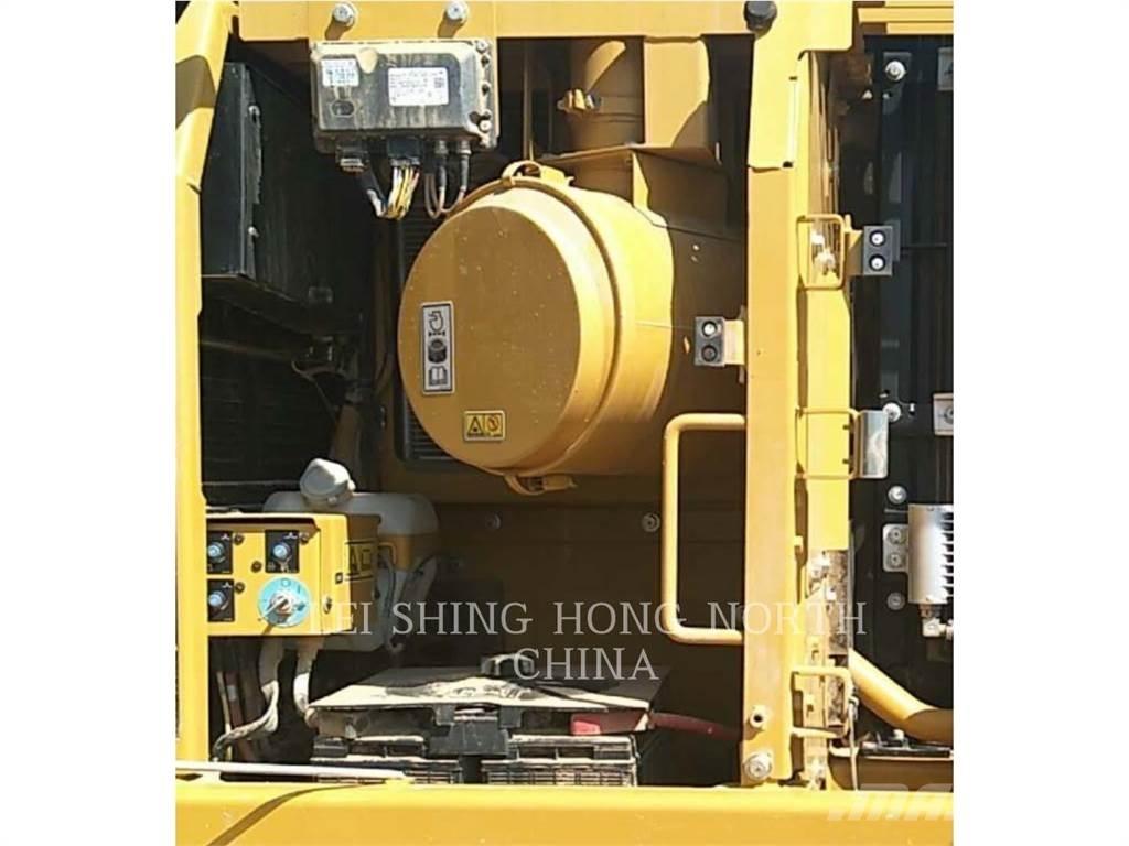 CAT 326D2L Pásová rýpadla