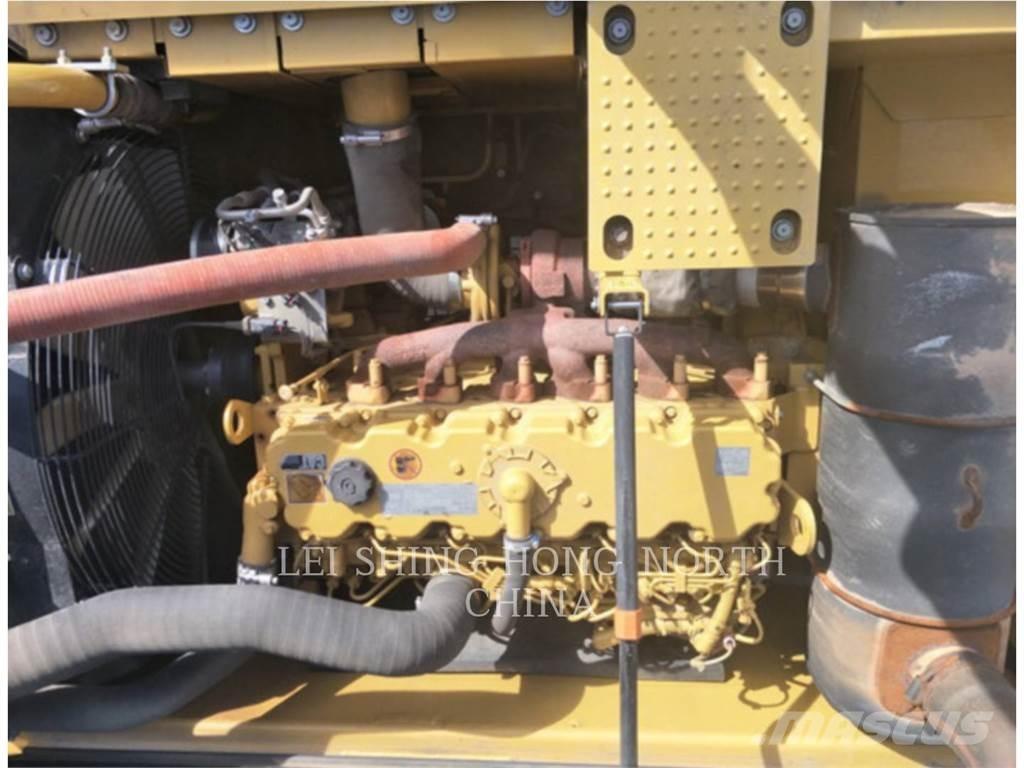 CAT 326D2L Pásová rýpadla