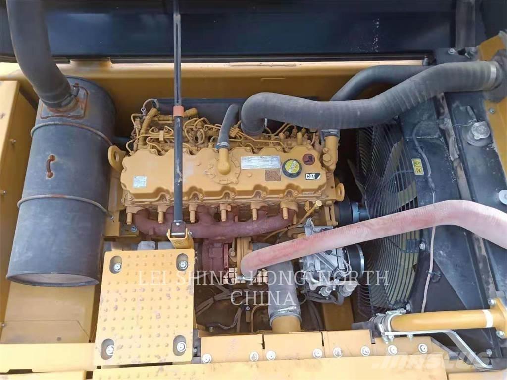 CAT 326D2L Pásová rýpadla
