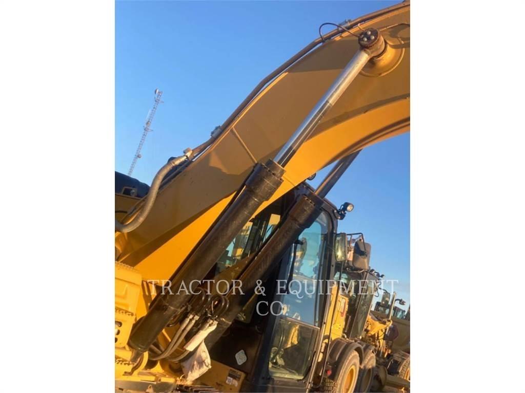 CAT 326F L Pásová rýpadla