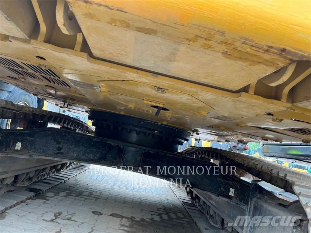 CAT 326FLN Pásová rýpadla