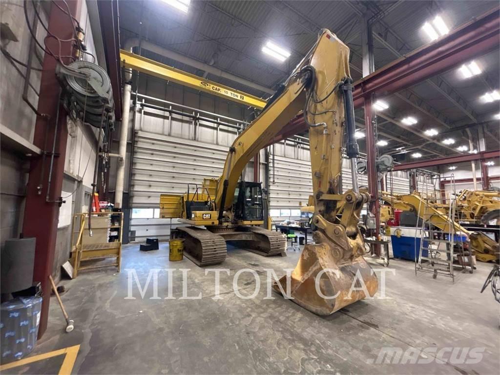 CAT 330 Pásová rýpadla