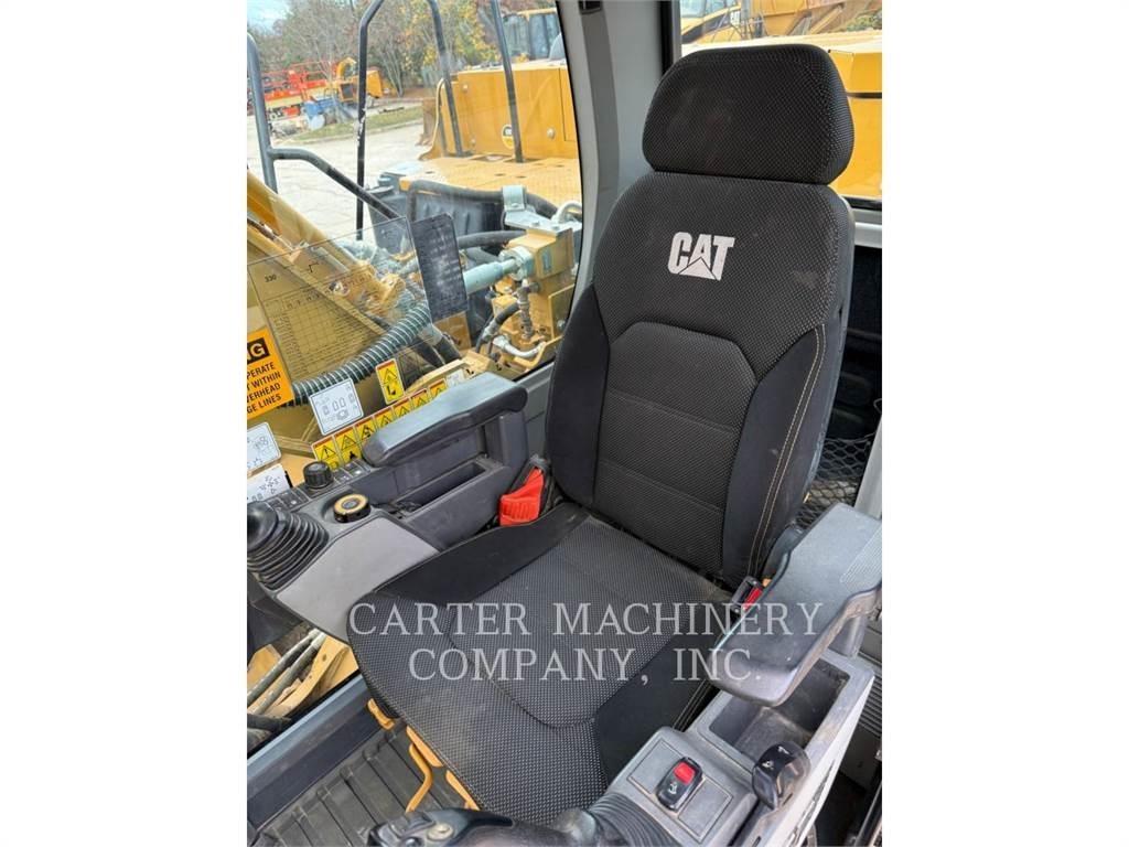 CAT 330 Pásová rýpadla