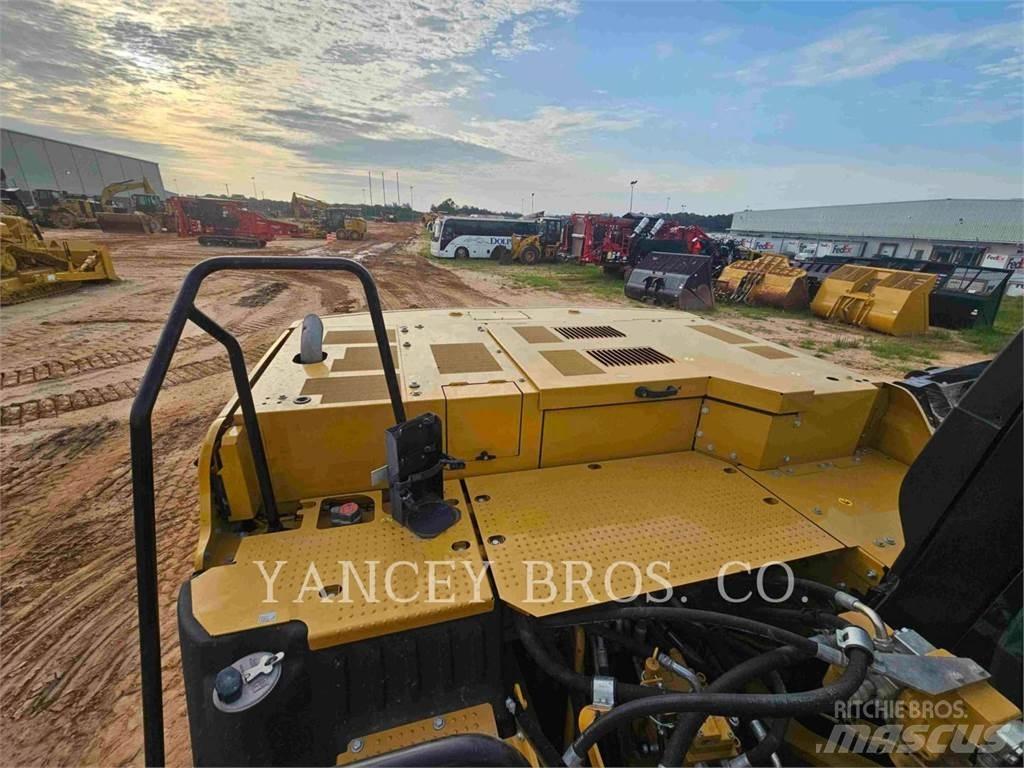 CAT 330 Pásová rýpadla