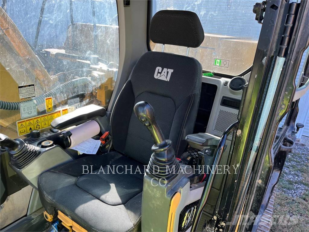 CAT 330 Pásová rýpadla